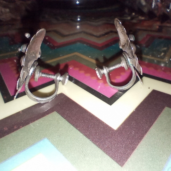 Mexican Sterling Silver & Turquoise Vintage Screw Back Earrings - Picture 2 of 16